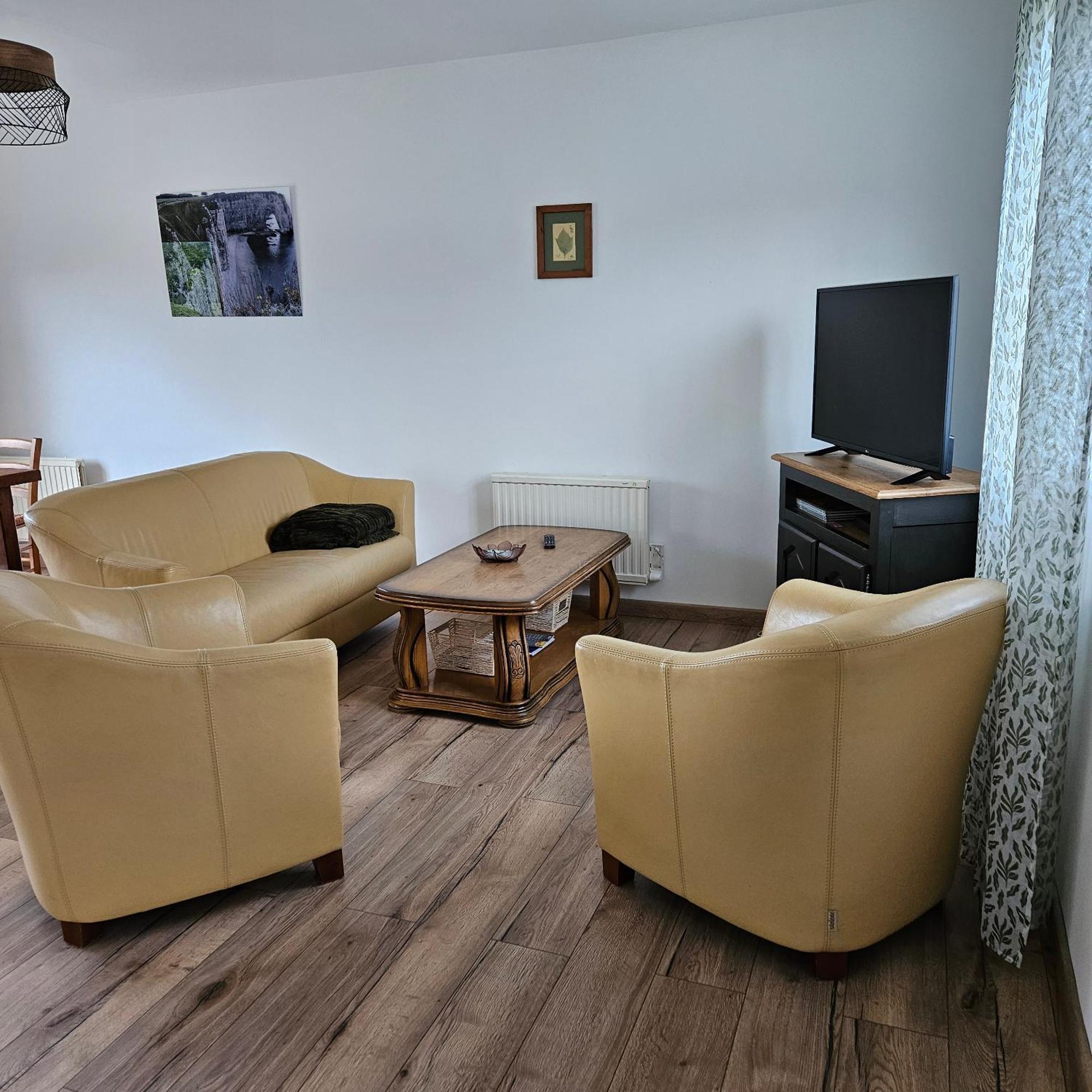 En Chemin Vers Etretat * Les Loges (Seine-Maritime)